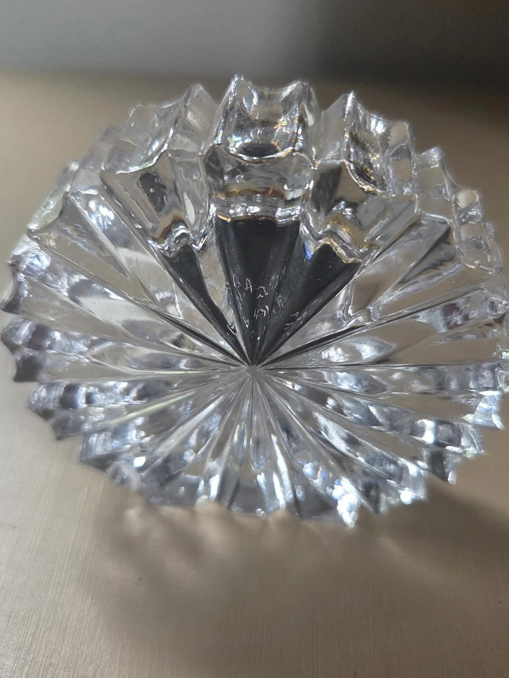 Vintage Crystal Desk Clock Sunburst Petal Taiwan Quartz Needs Battery Paperweigh